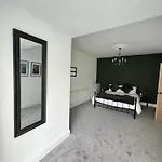 Holiday home Upsall Warren *