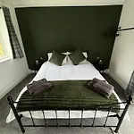 Holiday home Upsall Warren *