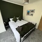 Holiday home Upsall Warren