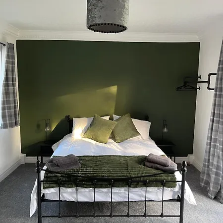 Upsall Warren * Middlesbrough