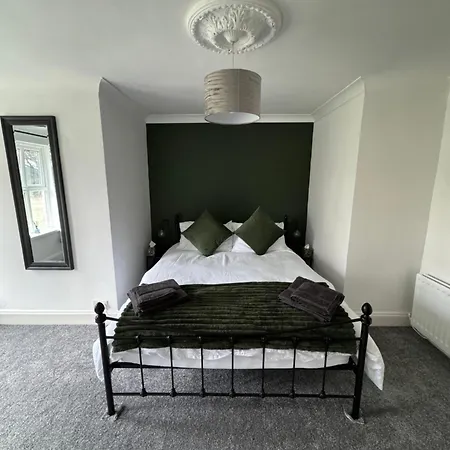 Upsall Warren * Middlesbrough