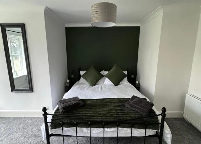 Upsall Warren * Middlesbrough